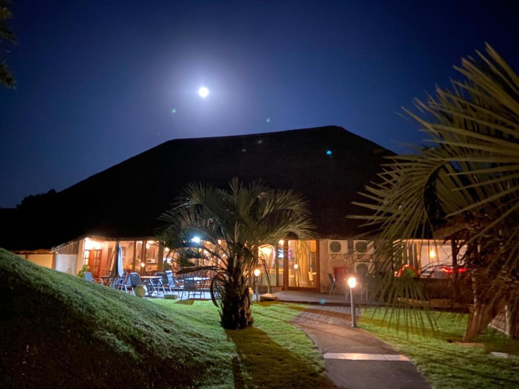 Punta Del Este Arenas Hotel Chihuahua Exterior photo